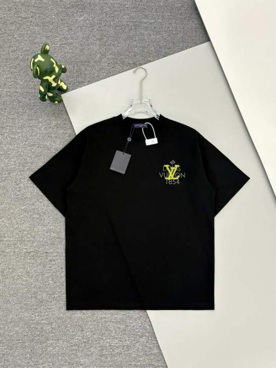 Picture of Louis Vuitton T Shirts Short _SKULVS-XLm6tx1097377